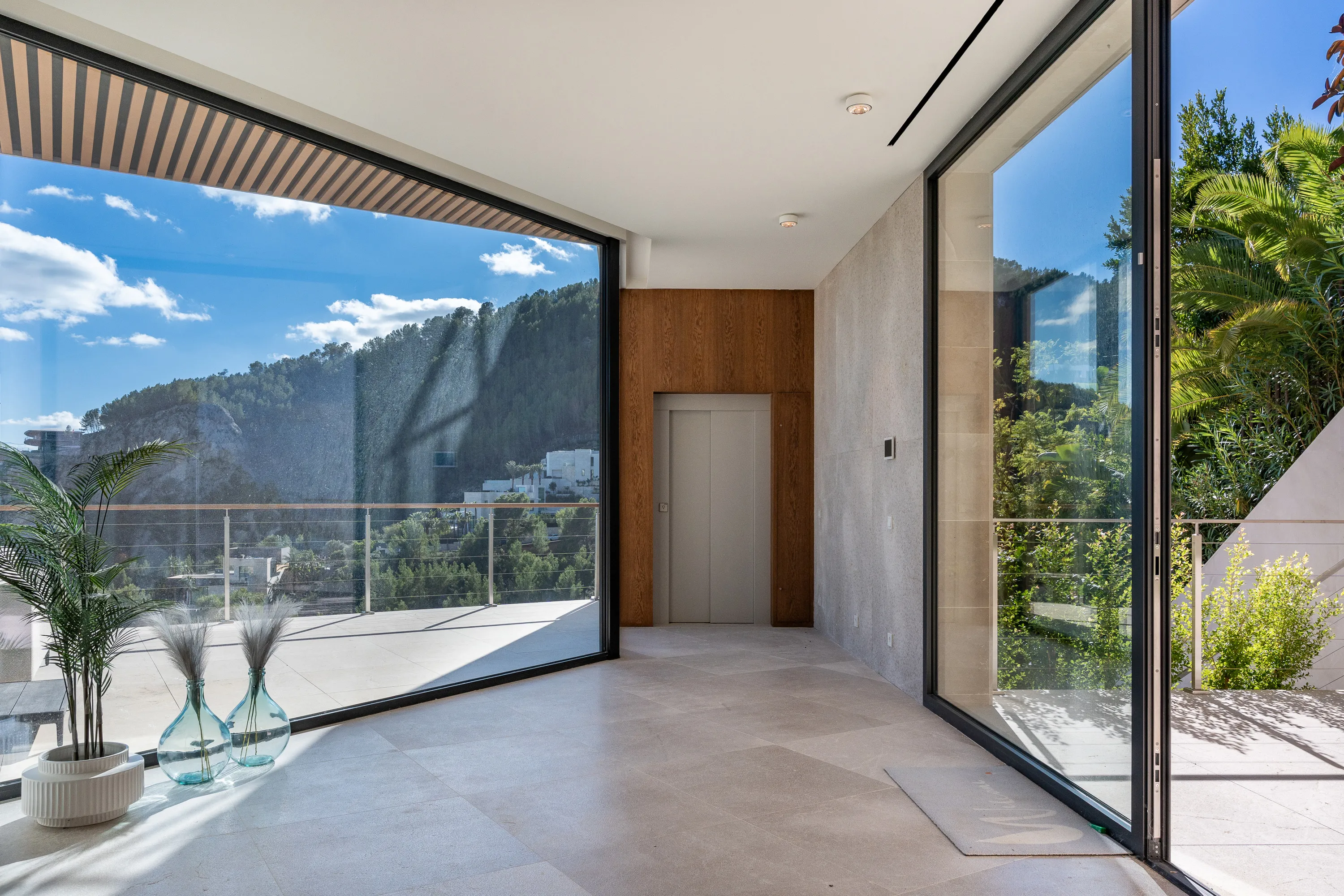 New build villa with spectacular sea views in Son Vida-9