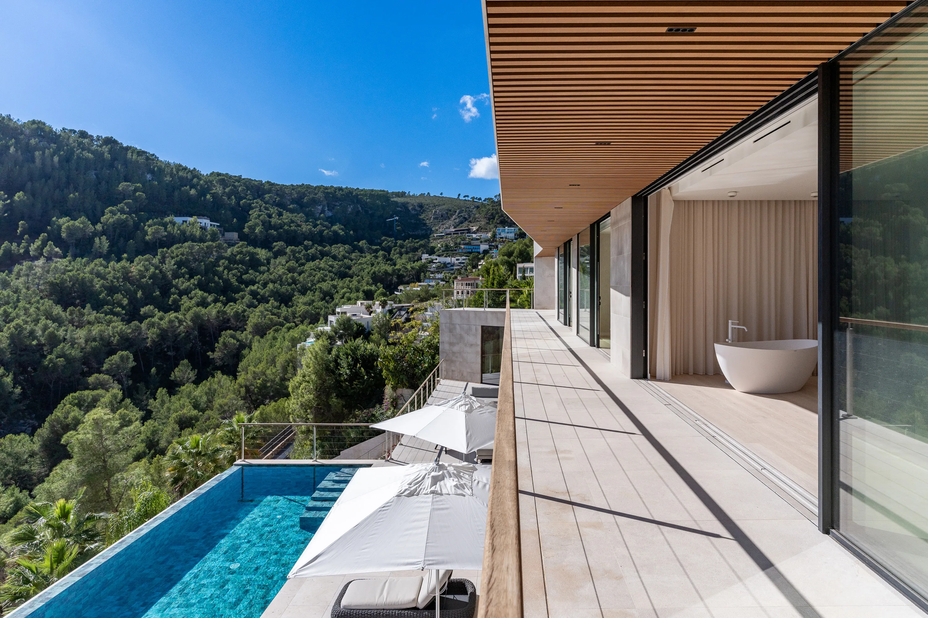 New build villa with spectacular sea views in Son Vida-12