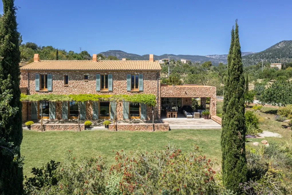 State of the art - Natural stone country house with vineyard-24