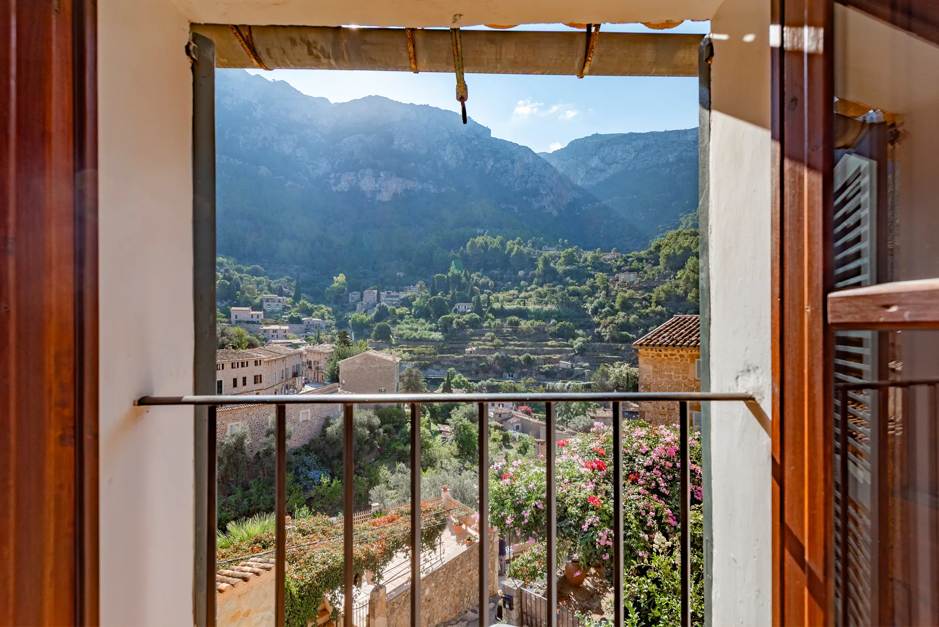 Casa Mestre, kun et hjerteslag fra livet i Deià, med investeringsappel-23