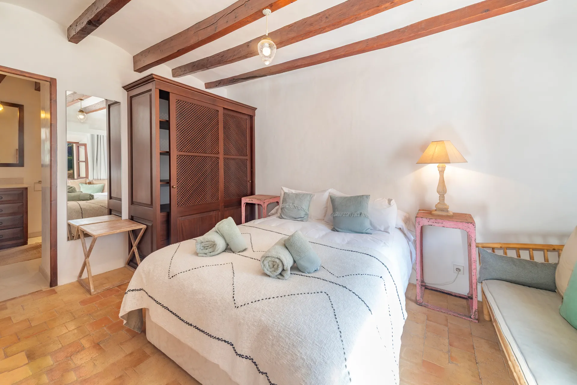 Casa Mestre, kun et hjerteslag fra livet i Deià, med investeringsappel-15