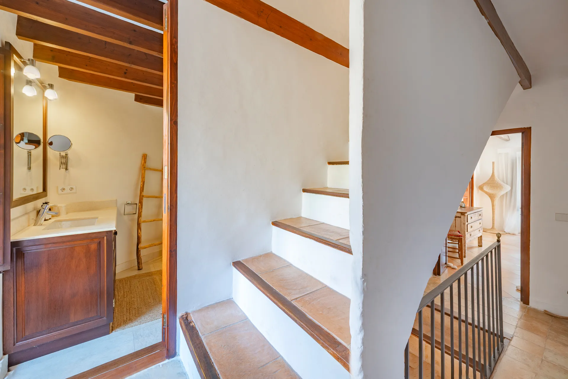 Casa Mestre, kun et hjerteslag fra livet i Deià, med investeringsappel-19