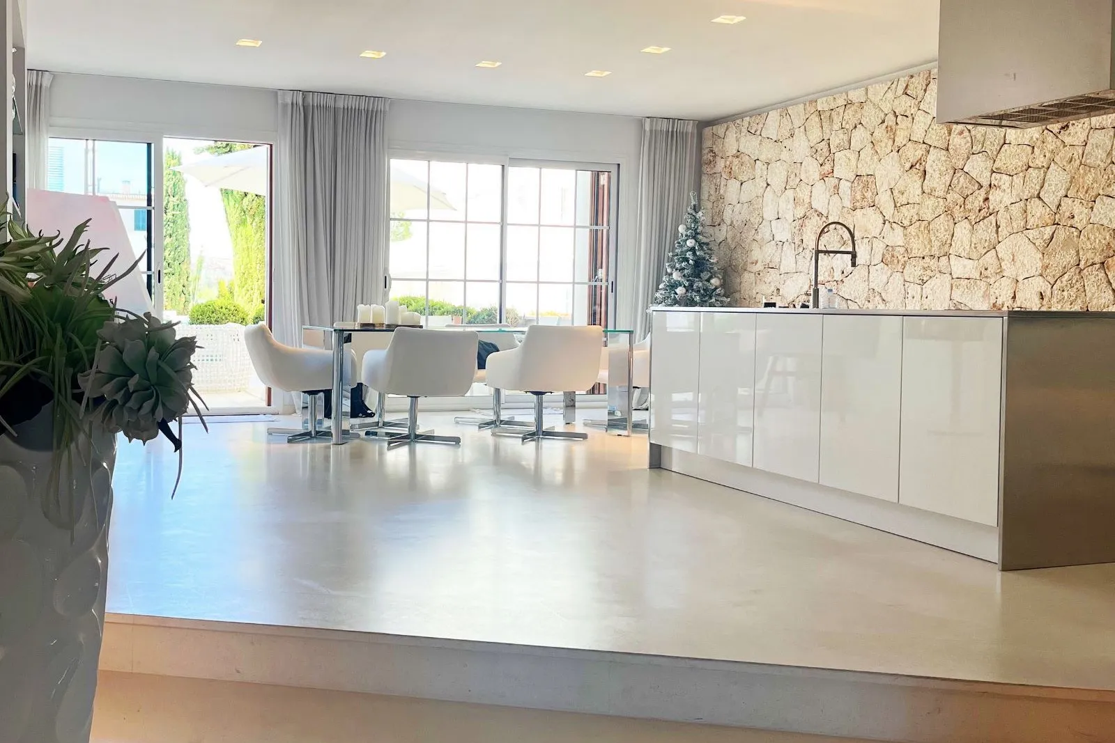 Ultra-moderne luxe flat op de begane grond met directe toegang tot het zwembad-4