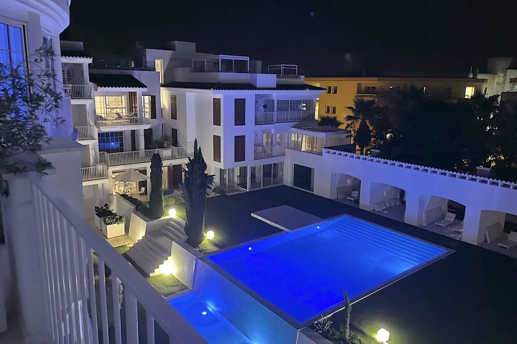 Ultra-moderne luxe flat op de begane grond met directe toegang tot het zwembad-11