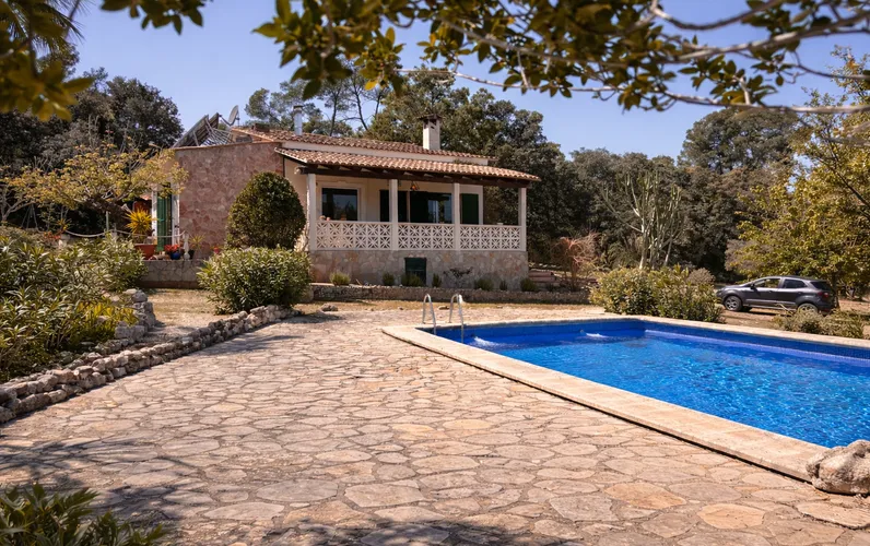 Finca met zwembad en prachtig uitzicht