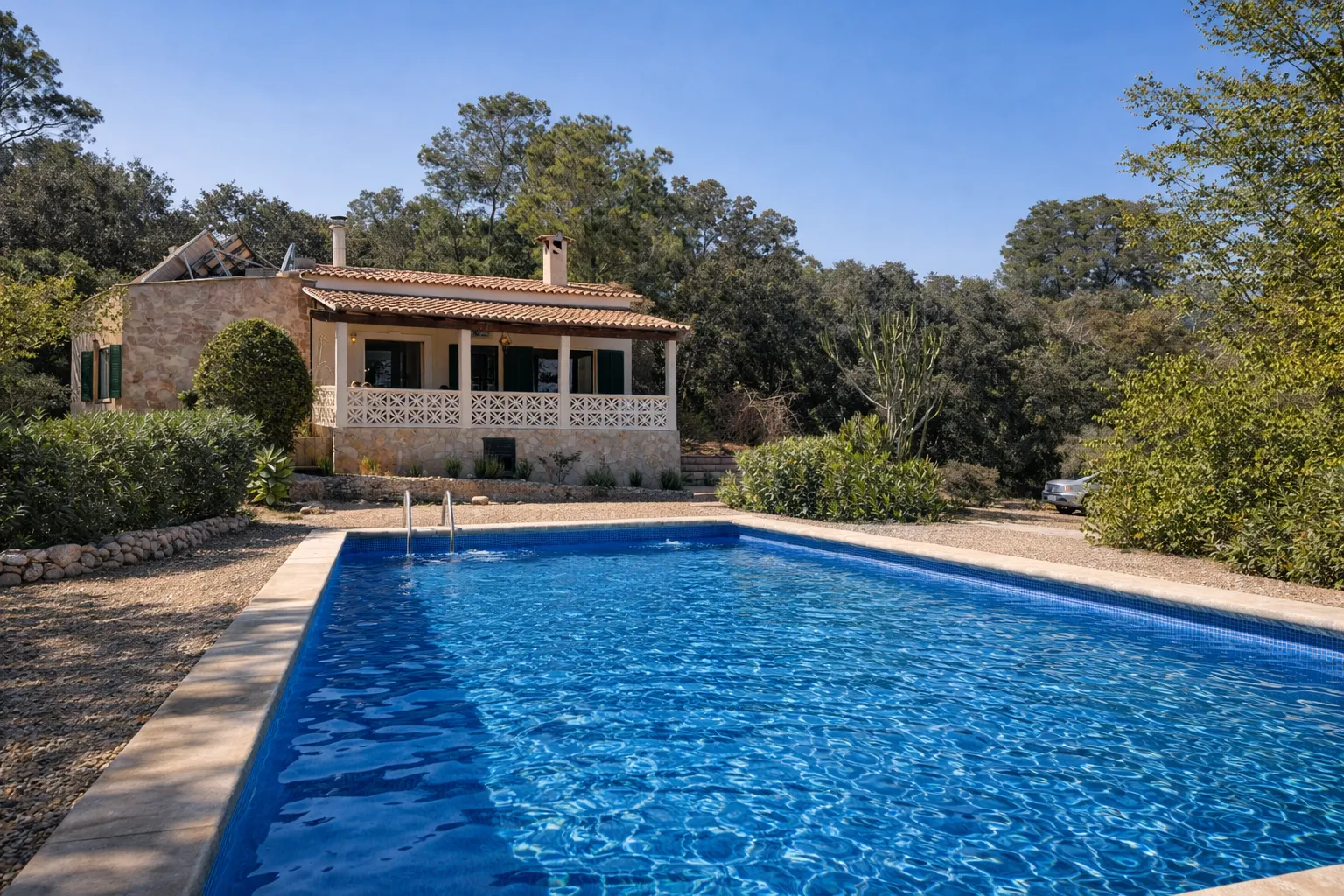 Финка с бассейном и великолепными видами-12