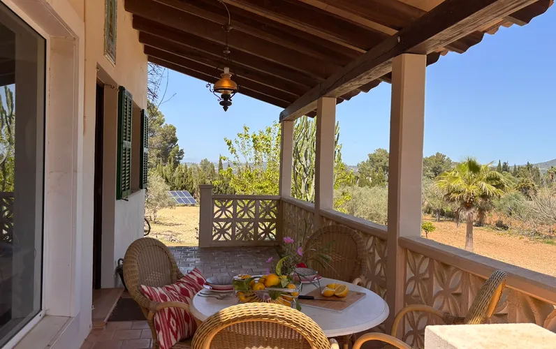 Finca med pool og storslået udsigt