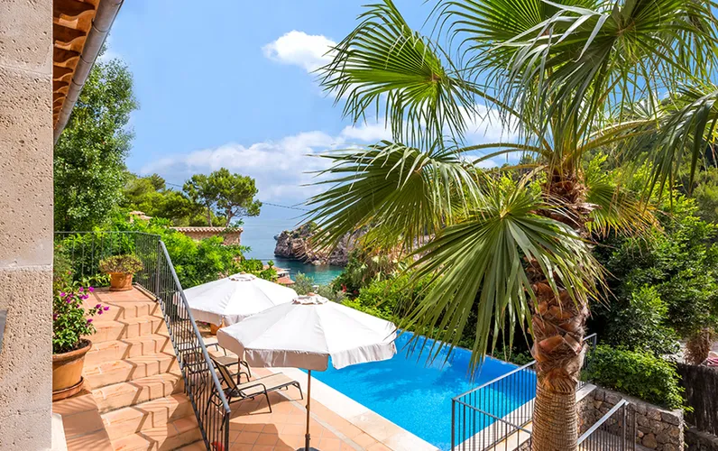 Villa de charme avec vue sur la mer et permis de location