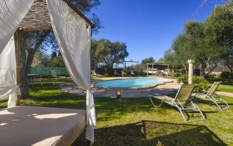 Gran casa de campo con pista de tenis y ETV