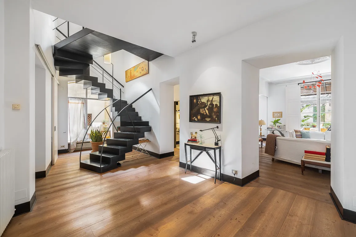 Unik juvel i den gamle bydel med have og pool i et roligt område-7