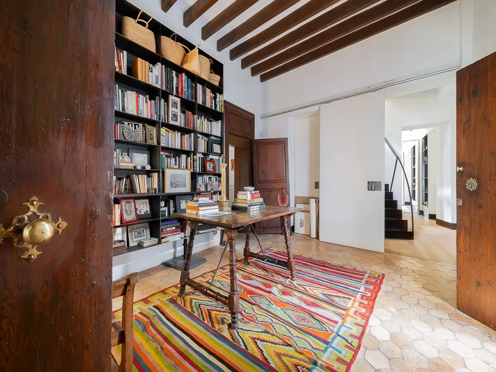 Unik juvel i den gamle bydel med have og pool i et roligt område-15