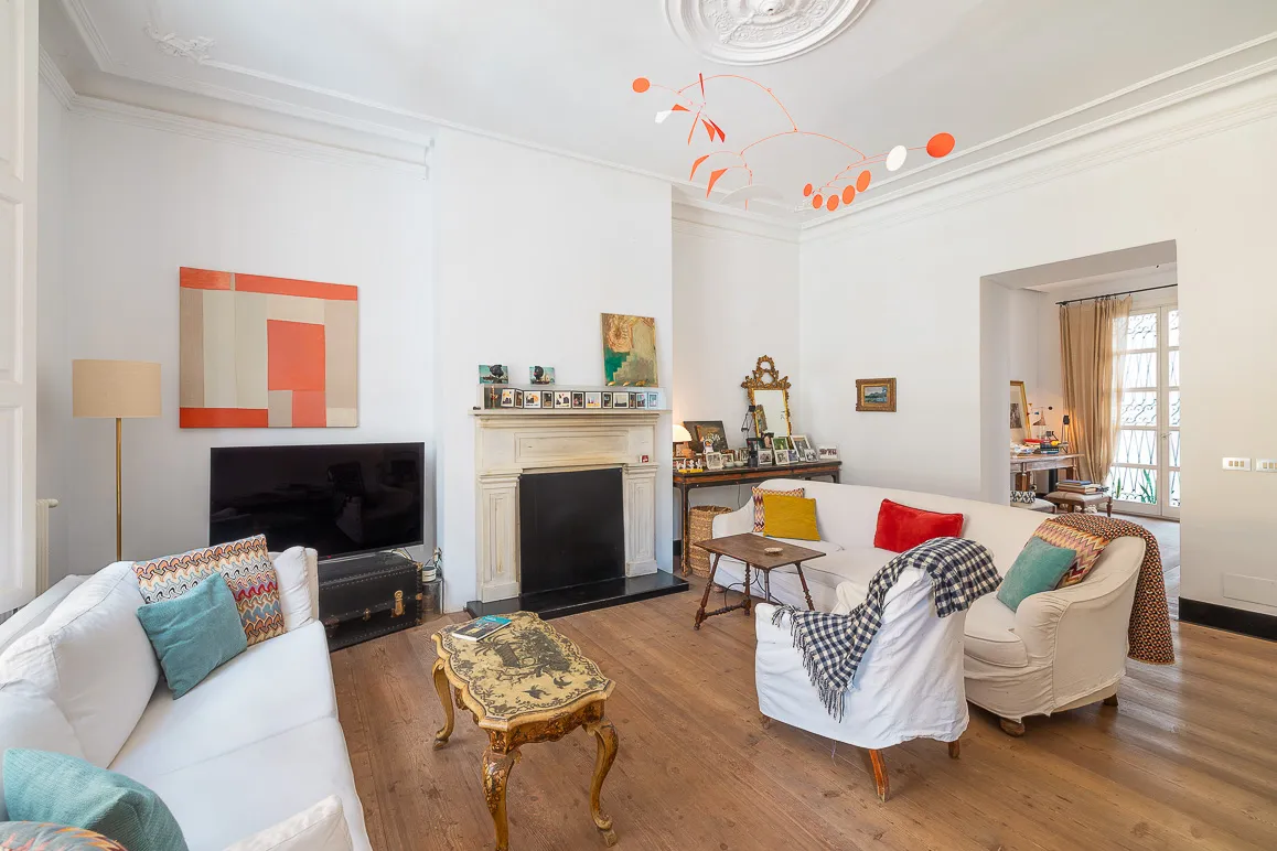 Unik juvel i den gamle bydel med have og pool i et roligt område-5