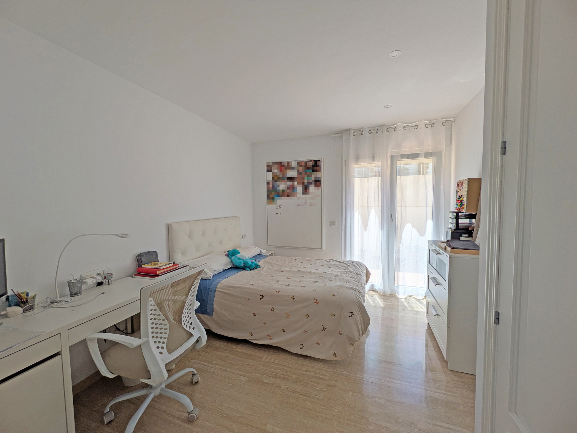 Beautiful ground-floor with direct access to the coast-12