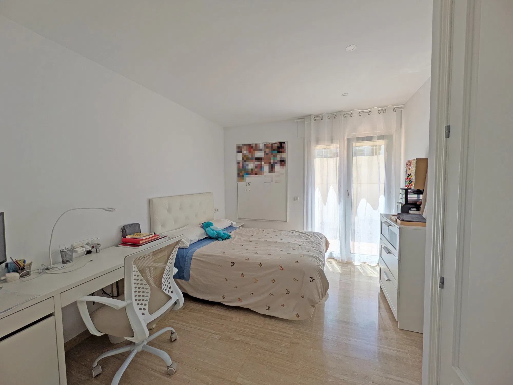 Beautiful ground-floor with direct access to the coast-12