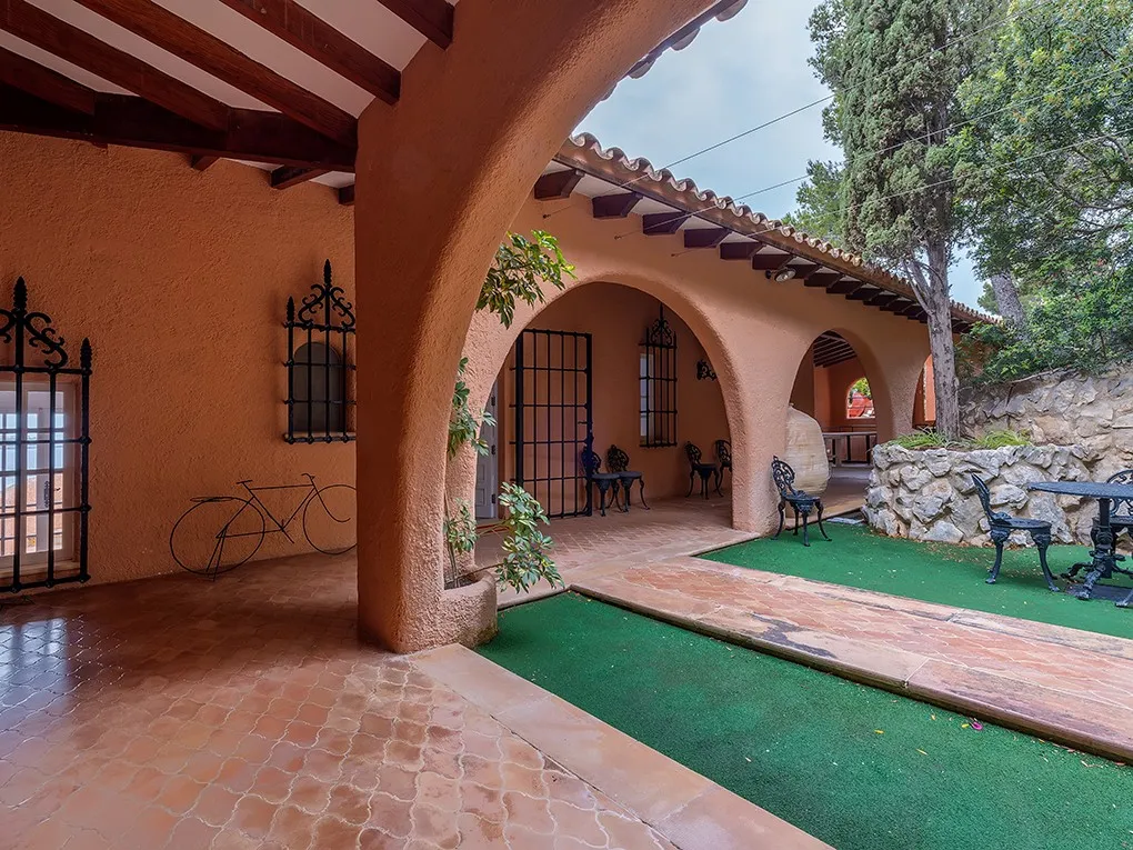 Villa met zeezicht in Cala Fornells-9