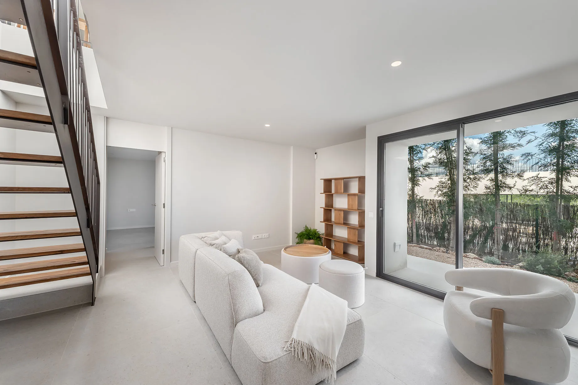 Zeitgenössische Villen fußläufig zum Strand-9