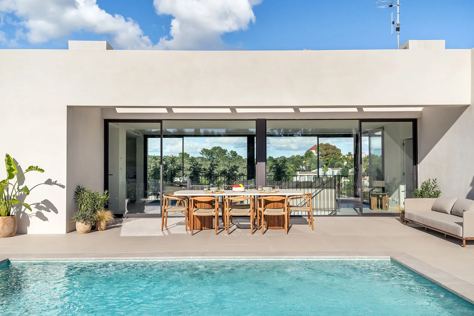 Zeitgenössische Villen fußläufig zum Strand-2