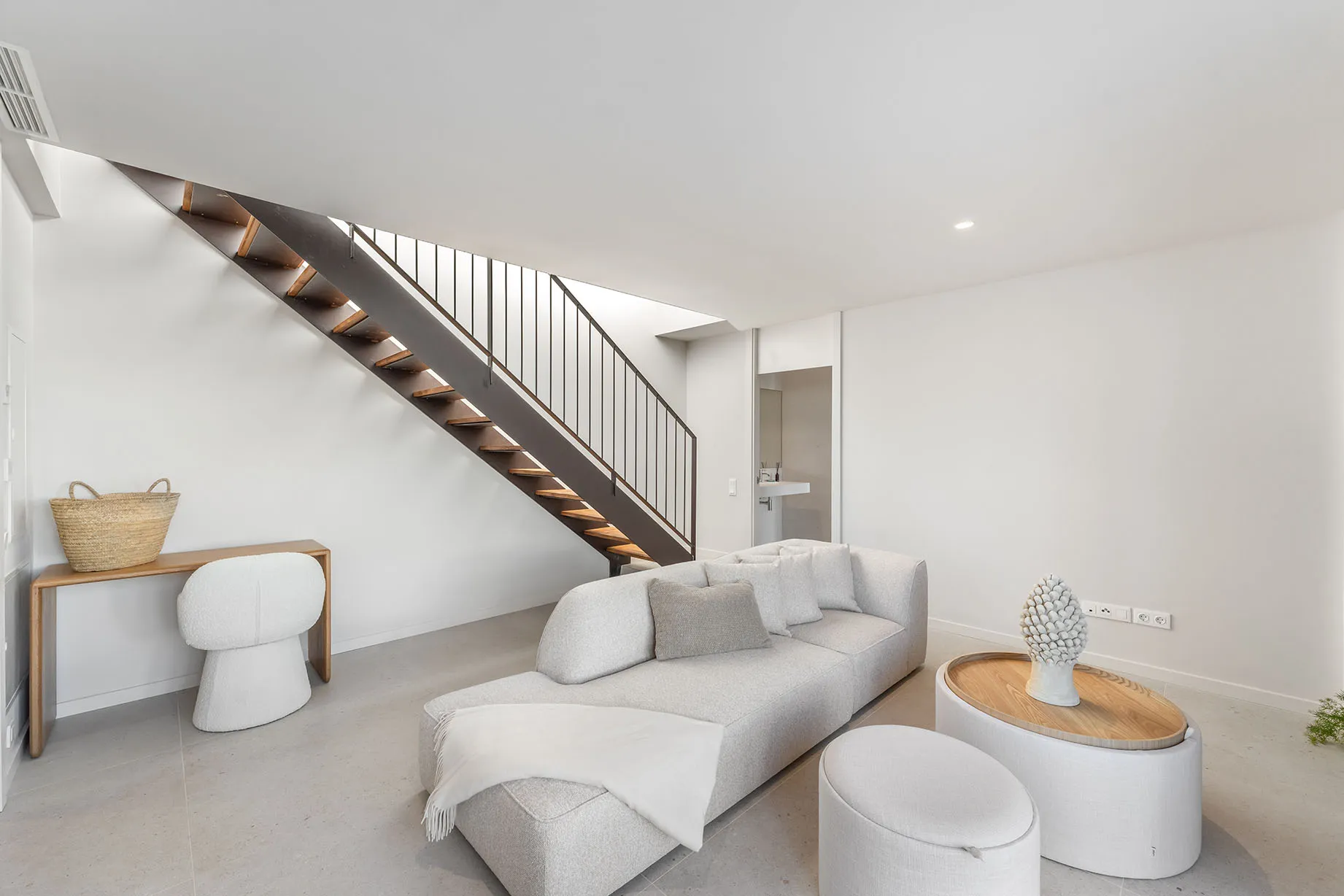 Zeitgenössische Villen fußläufig zum Strand-15