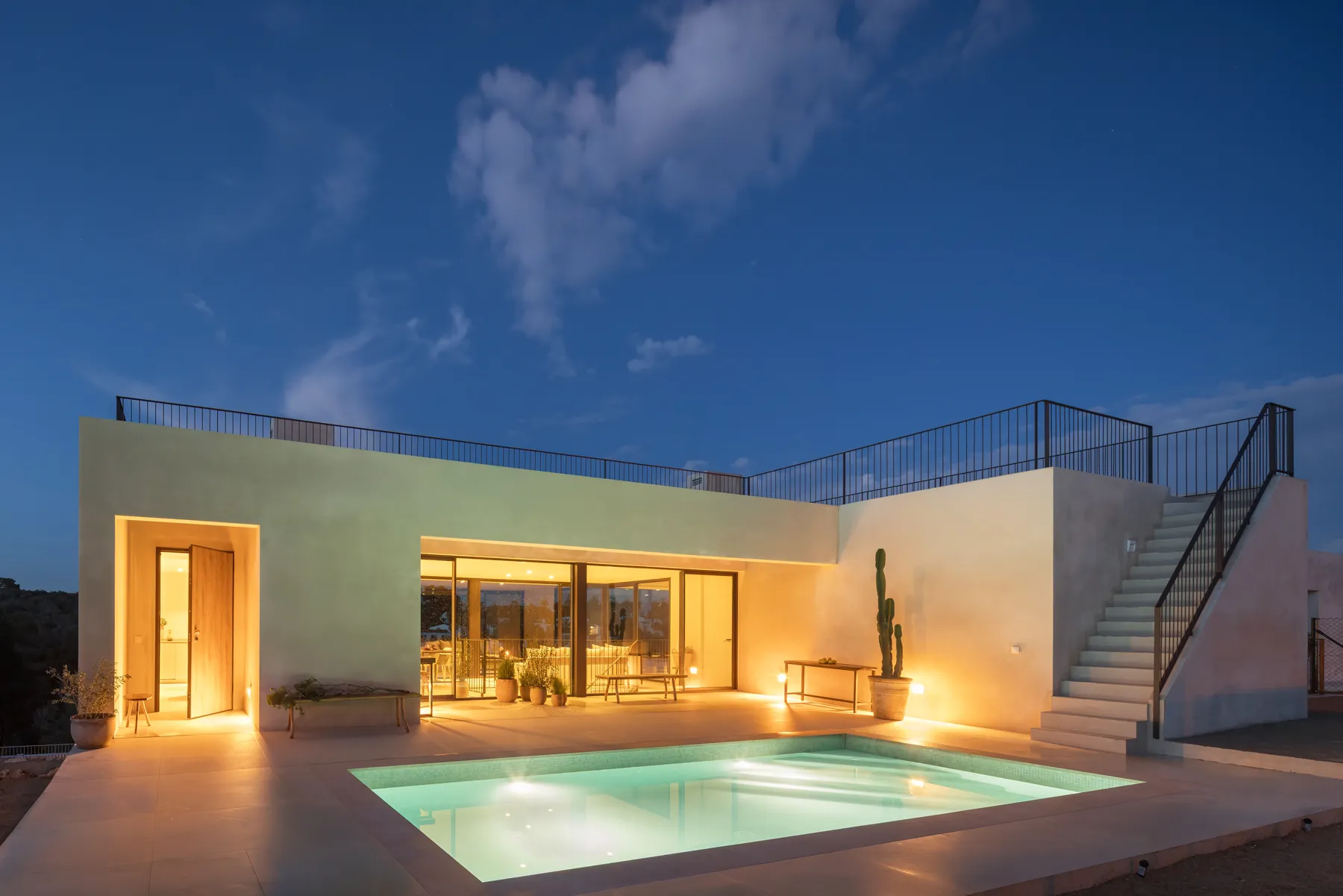 Zeitgenössische Villen fußläufig zum Strand-1