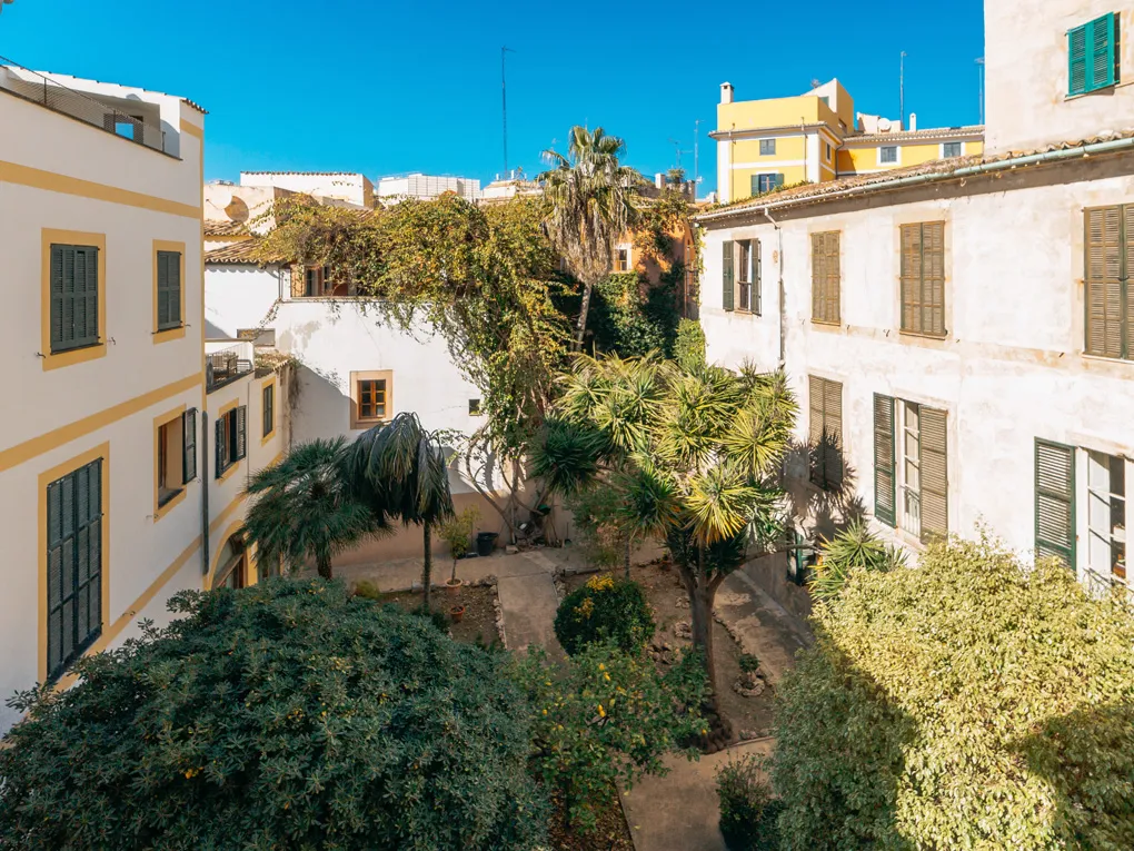 Appartement moderne et rénové avec terrasse calme et ascenseur-12