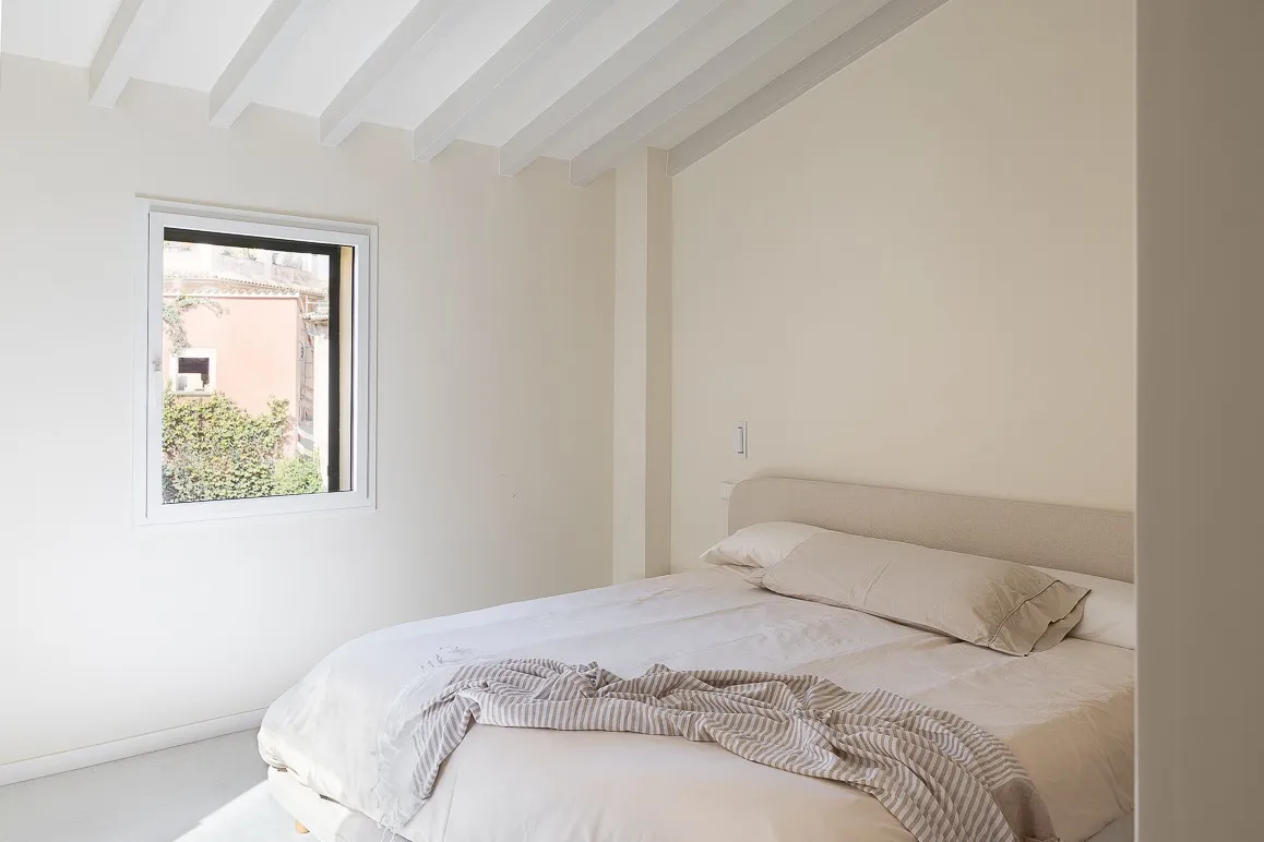 Appartement moderne et rénové avec terrasse calme et ascenseur-8