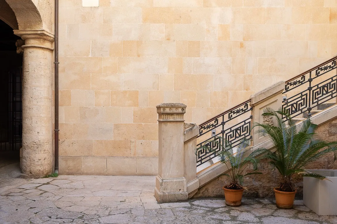 Appartement moderne et rénové avec terrasse calme et ascenseur-13