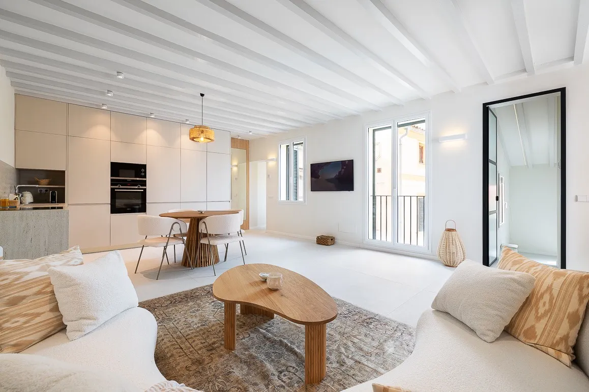 Appartement moderne et rénové avec terrasse calme et ascenseur-3