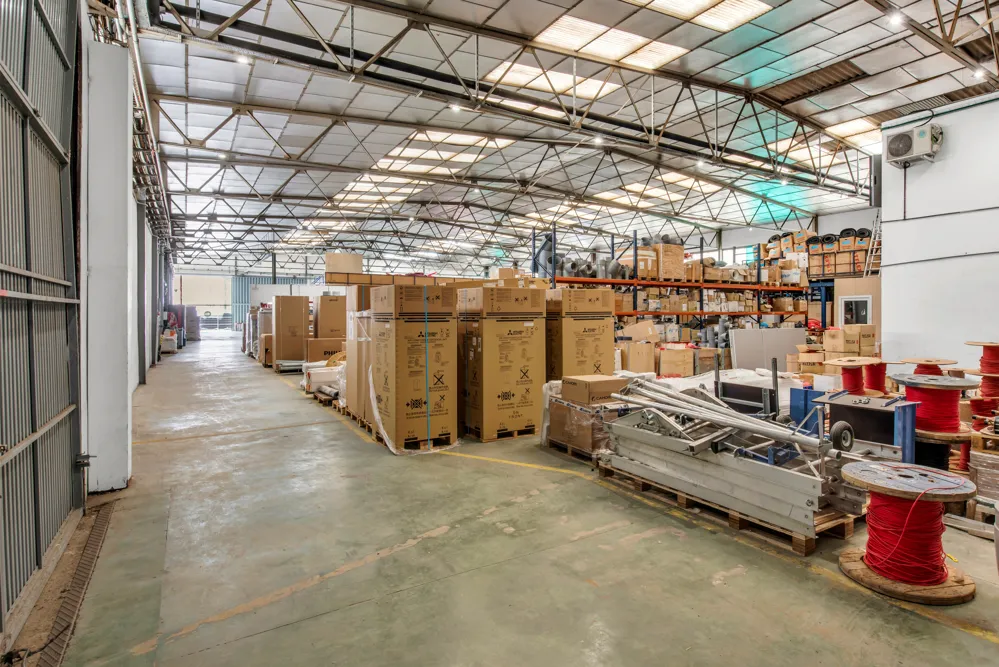 Large industrial building in Polígono Son Castelló-1