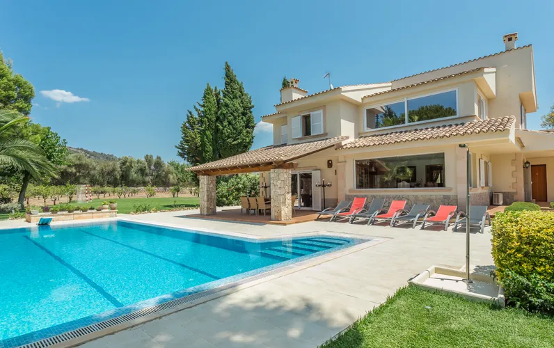 Country house with holiday rental licence