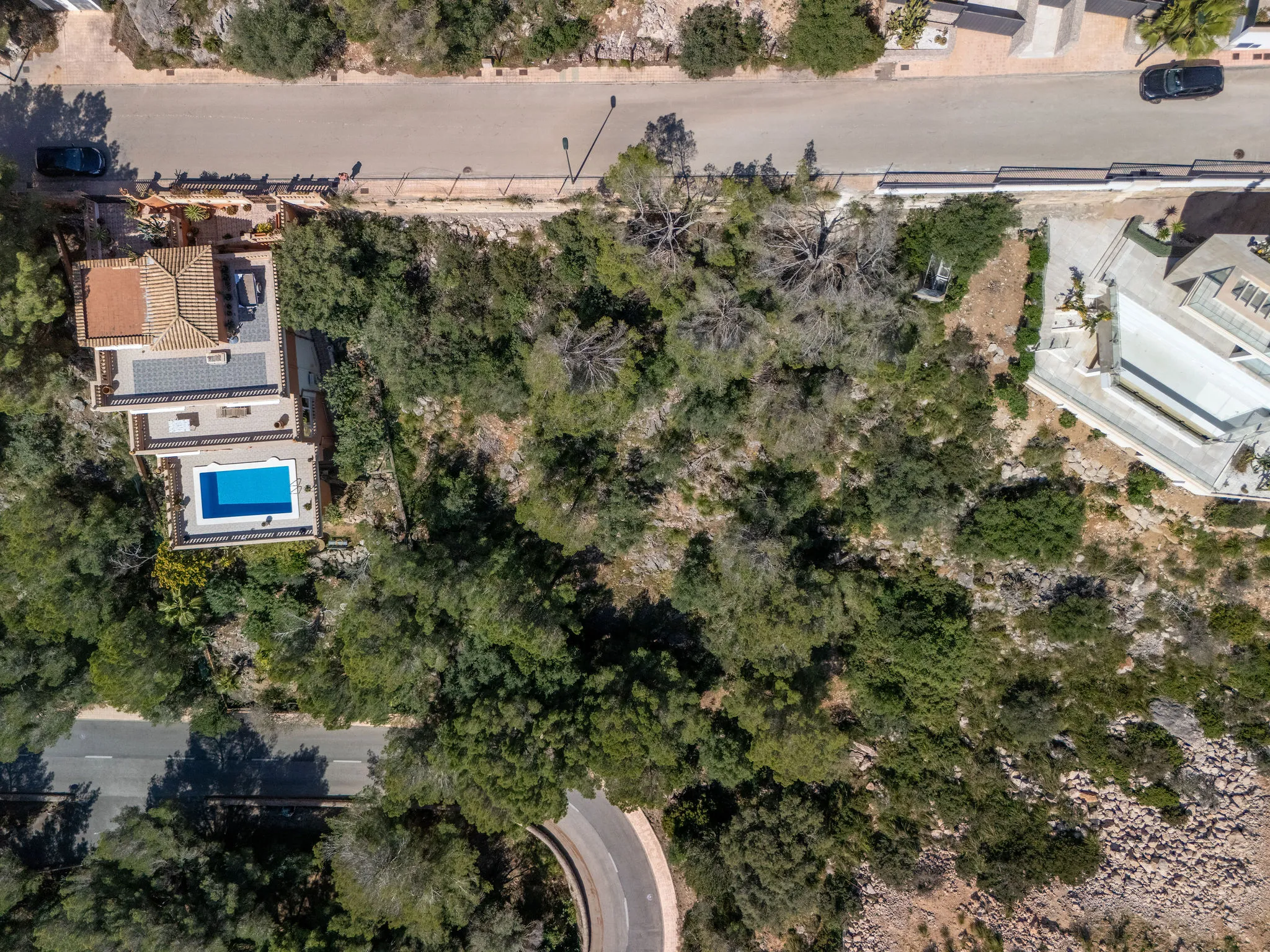 Parcela edificable de primera clase con fantásticas vistas al mar-4