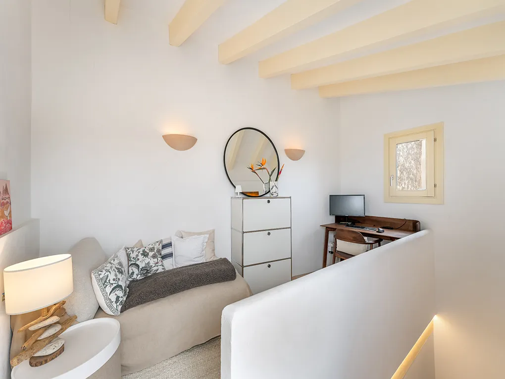 Encantadora casa de pueblo en el corazón de Ses Salines con un jardín idílico-11