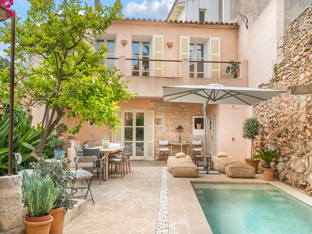 Charming village house in the heart of Ses Salines with an idyllic garden-3