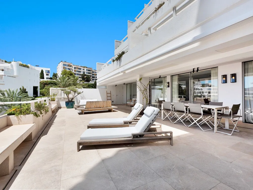 Lluciós apartament en una ubicació privilegiada en el port de Portals-4