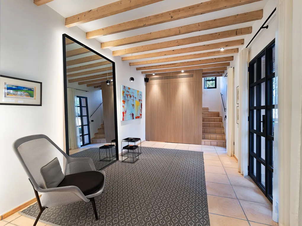 Timeless elegance – a refuge for the essentials-17