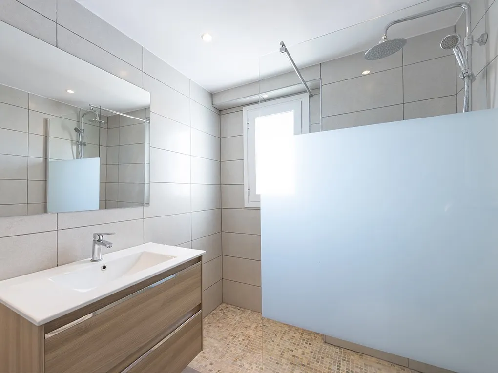 Appartamento con vista mare parziale a pochi passi dal porto di Portals-7