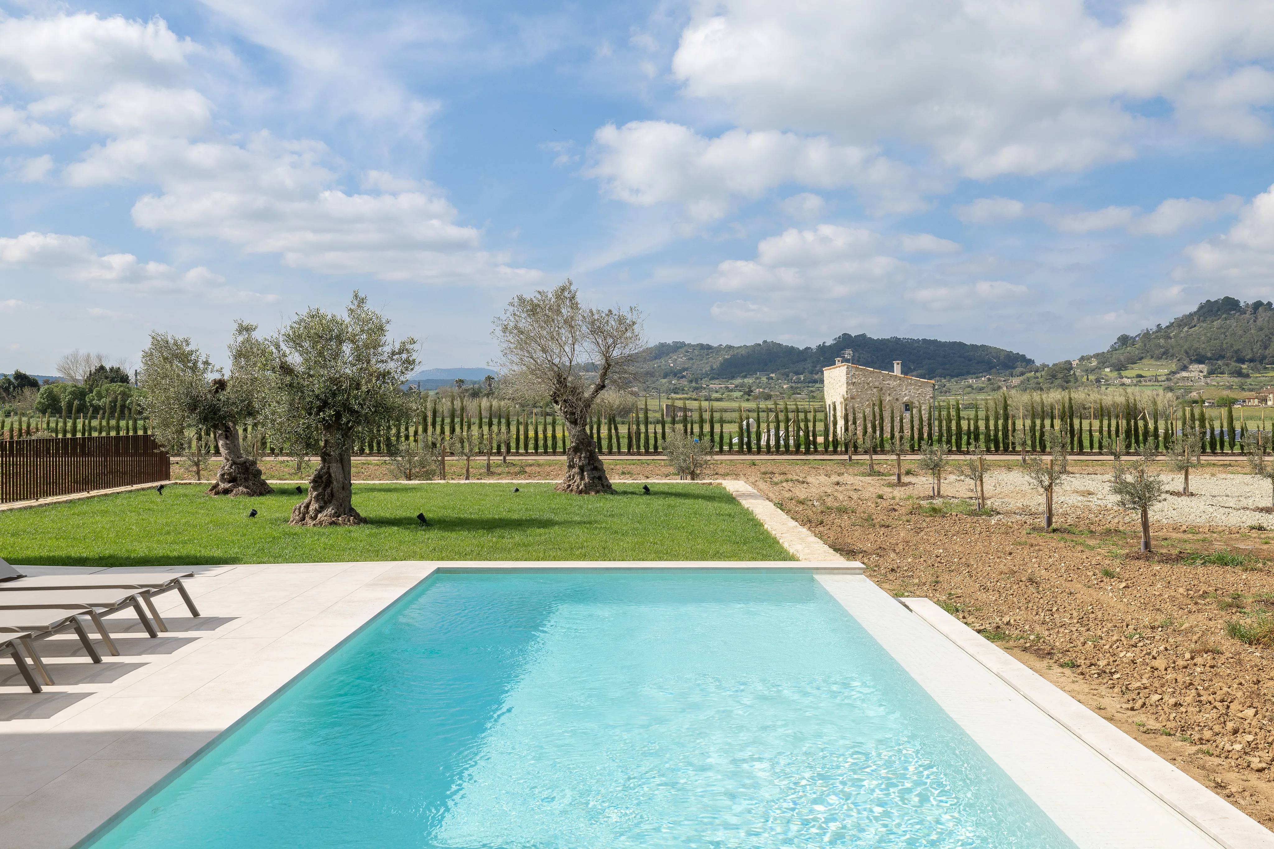 Nowa inwestycja: Piękny rustykalny dom wiejski w Sineu-18