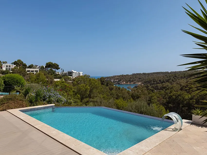 Frontline villa with panoramic green and sea views-13