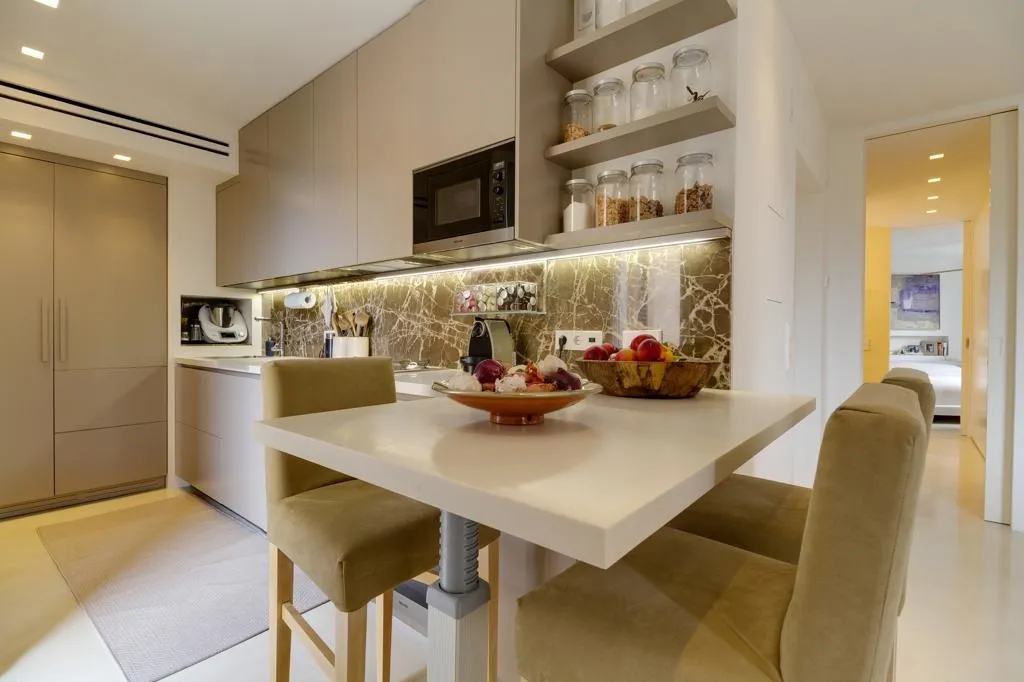 Short rental period until around June 2026: Elegant flat with elevator & car park in a prime location San Jaime-4