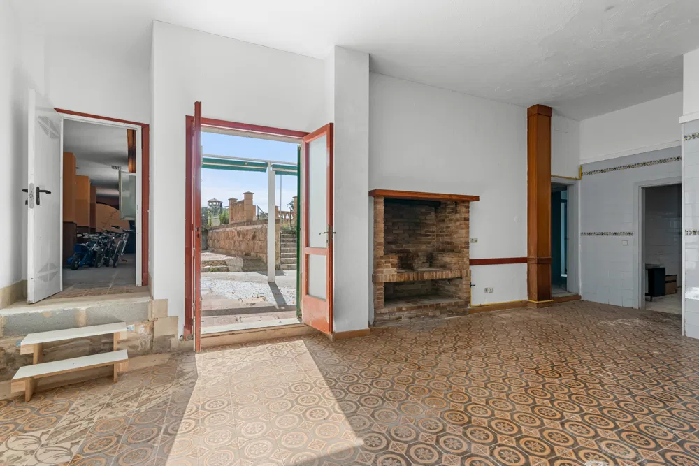 Spacious commercial premises with private terrace in Genova-7