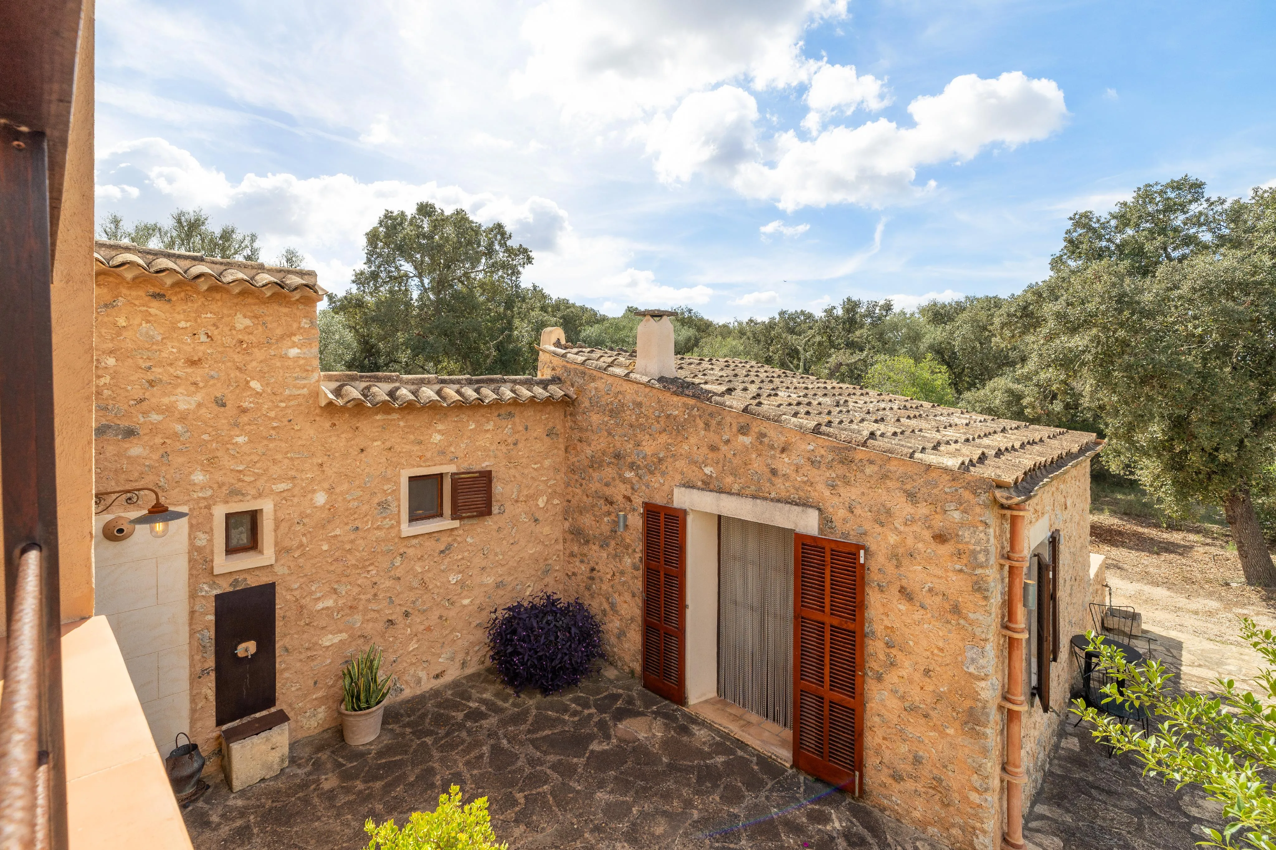 Encantadora finca de piedra natural con carácter auténtico en Costitx-18