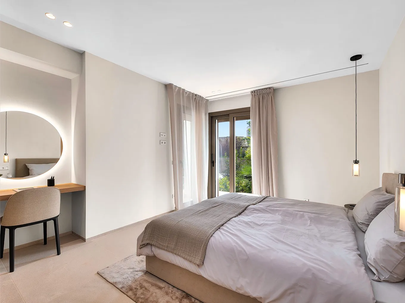 Villa con vistas al mar en exclusiva zona residencial-10