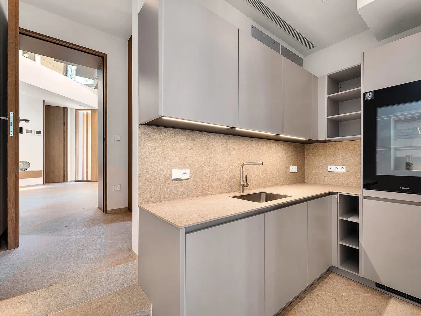 Villa con vistas al mar en exclusiva zona residencial-8