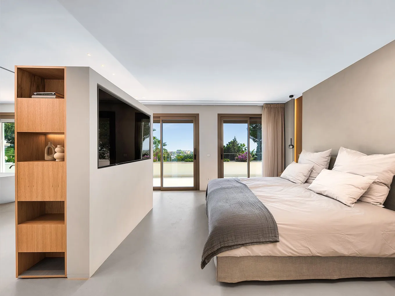 Villa con vistas al mar en exclusiva zona residencial-12