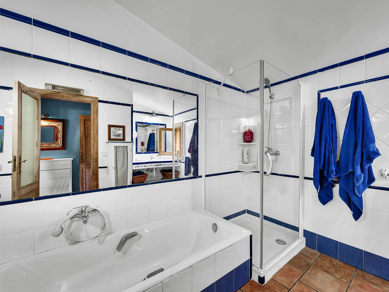 Mediterrane villa met veel privacy op een rustige locatie-14