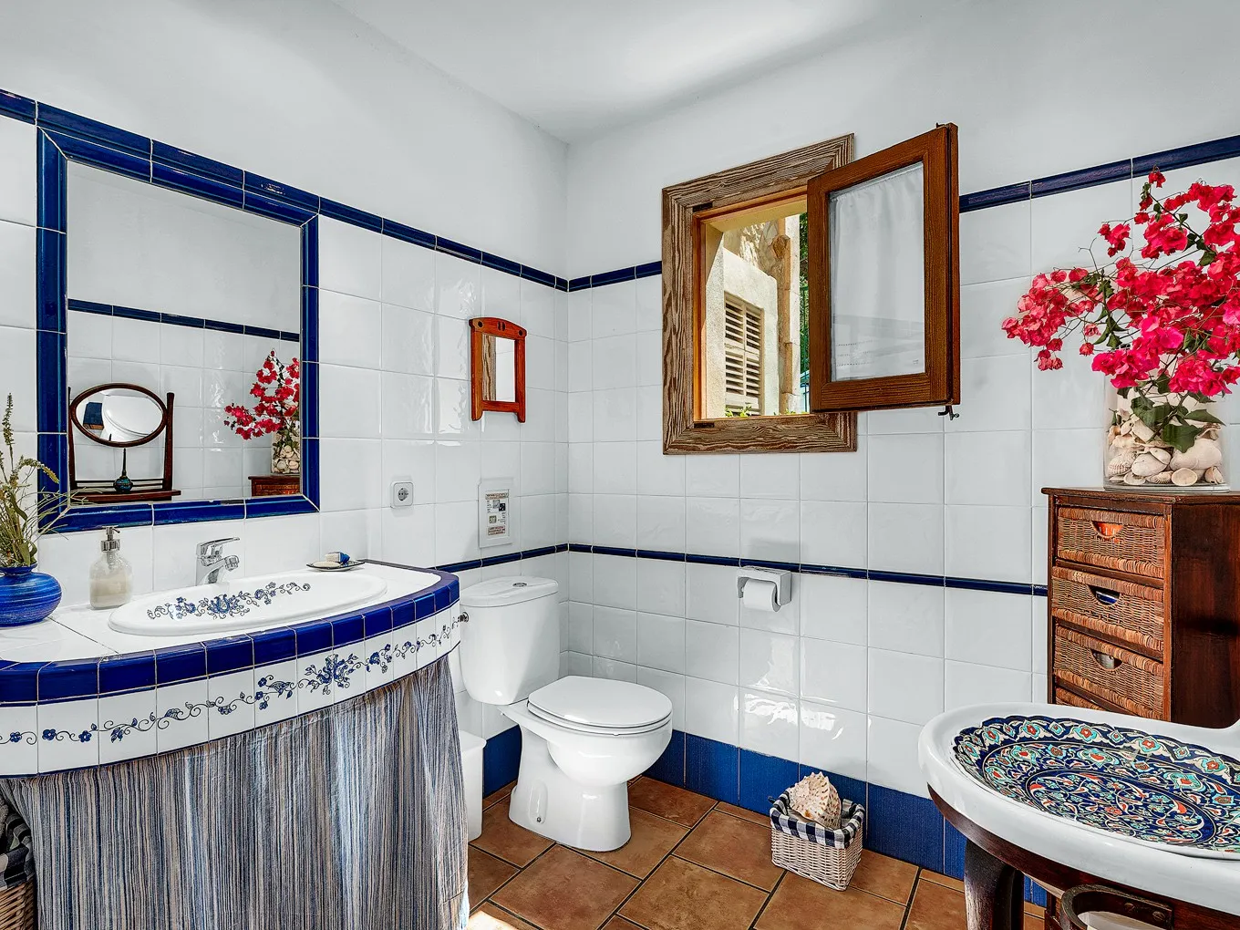 Mediterrane villa met veel privacy op een rustige locatie-16