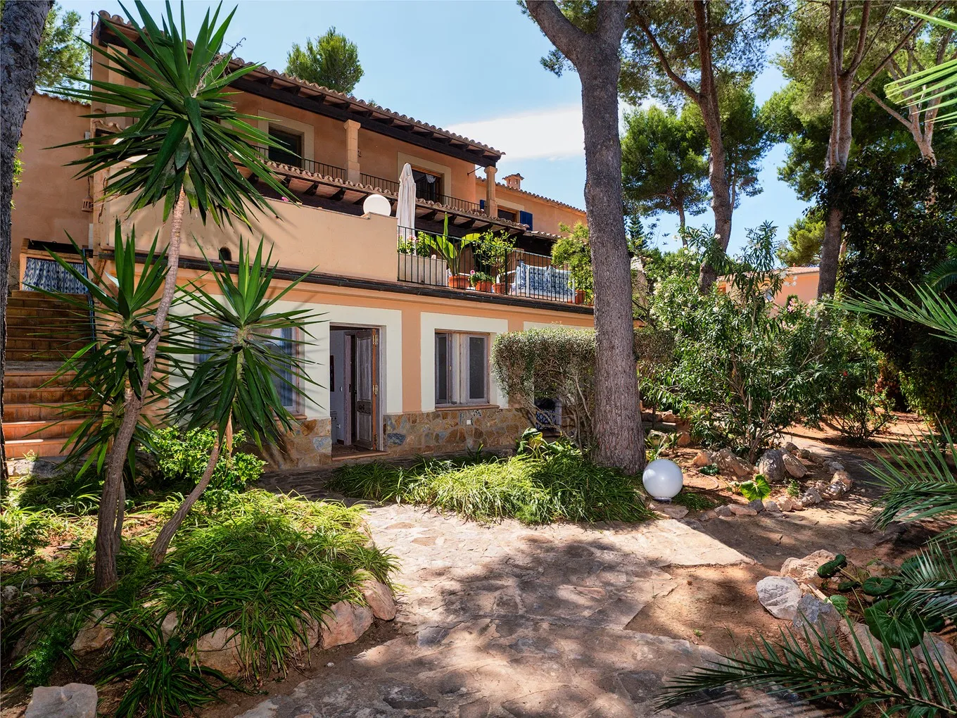 Mediterrane villa met veel privacy op een rustige locatie-23
