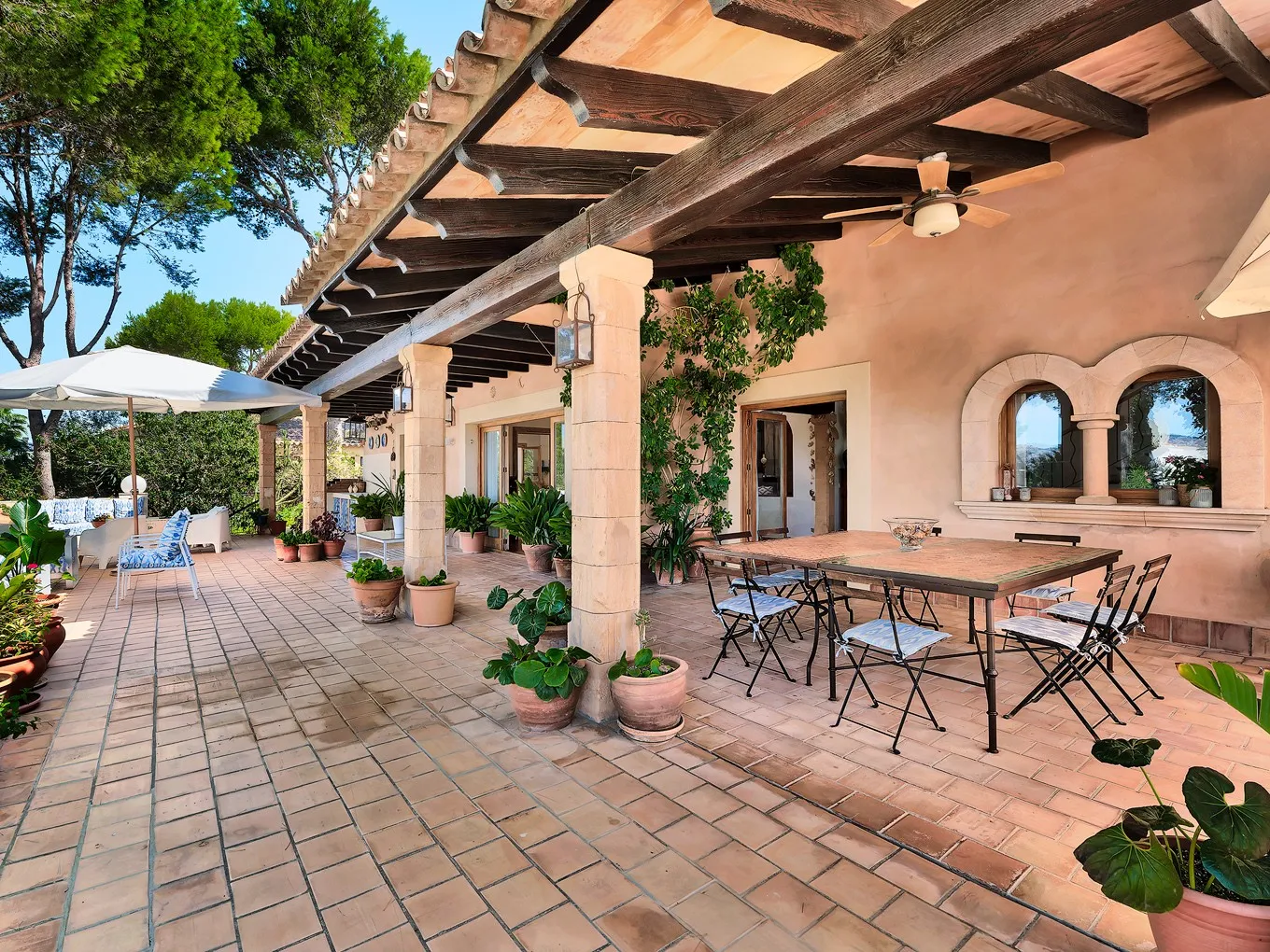 Mediterrane villa met veel privacy op een rustige locatie-22