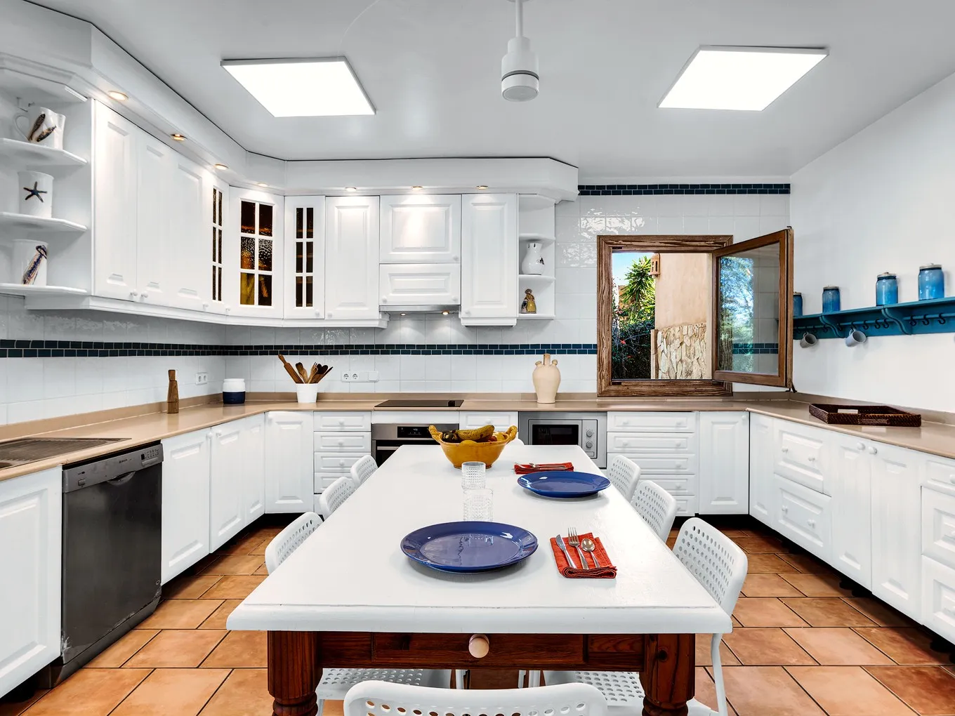 Mediterrane villa met veel privacy op een rustige locatie-10