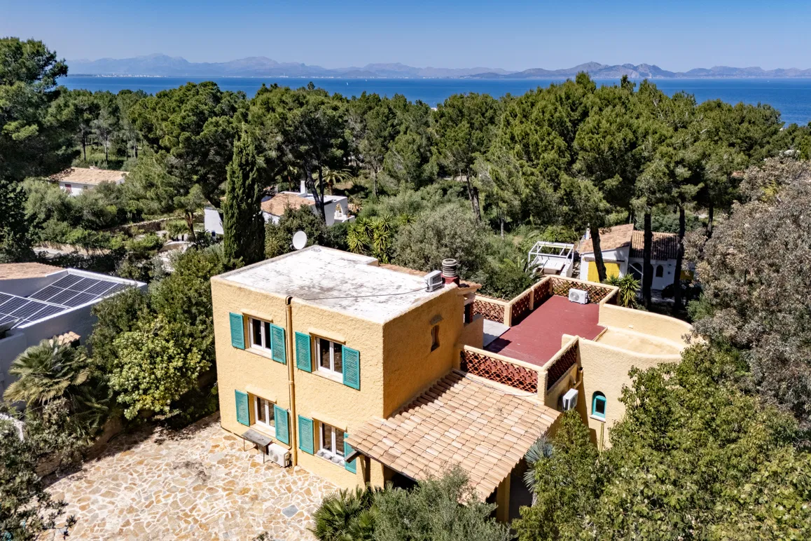 Casa independiente con piscina en zona tranquila entre montañas y mar-12