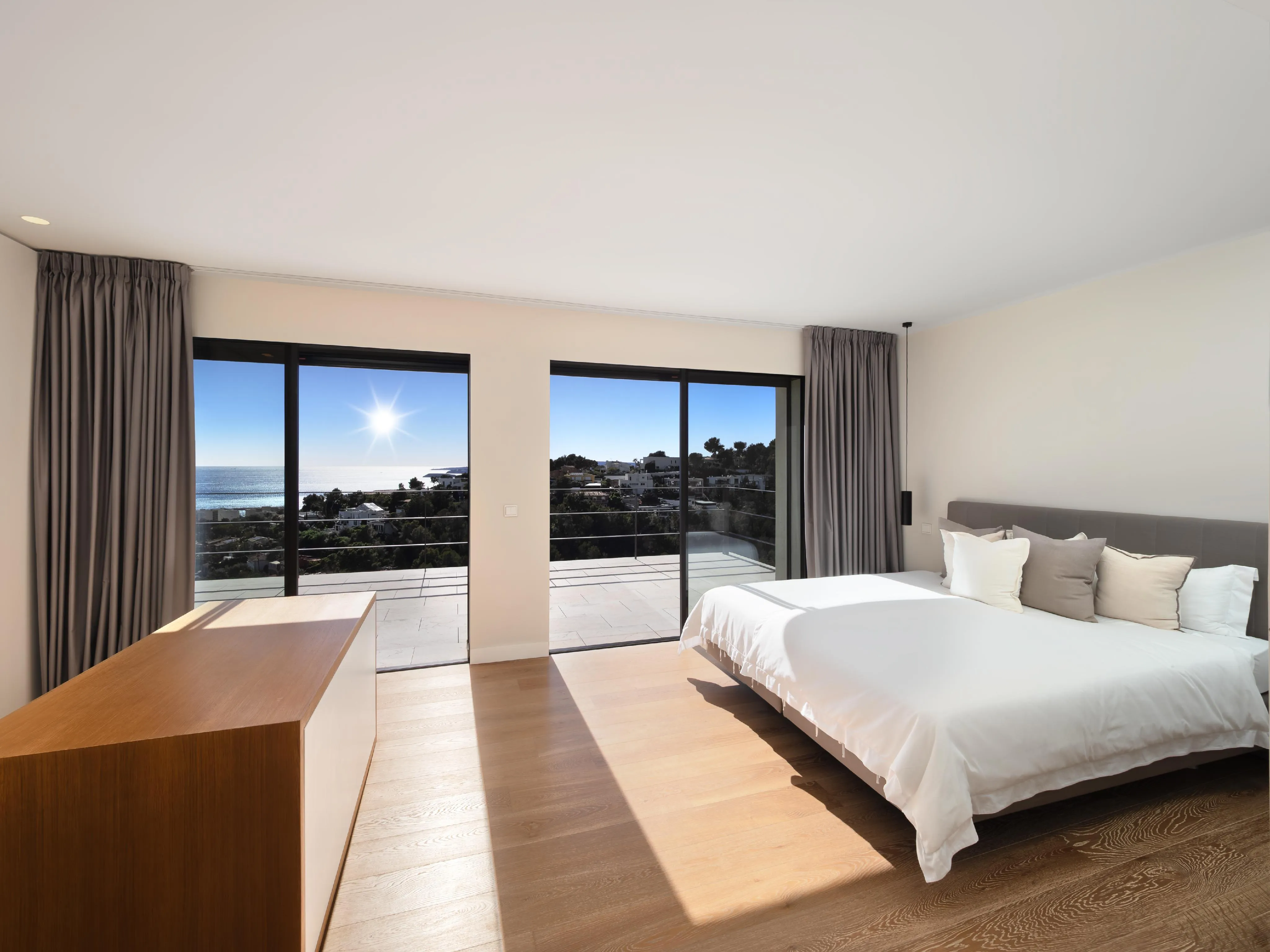 Exclusieve volledig gerenoveerde villa op toplocatie van Costa d'en Blanes-12